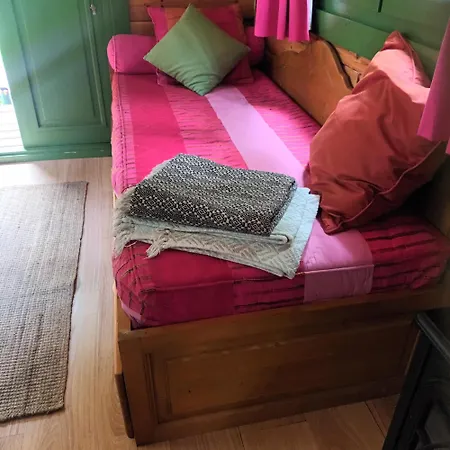 La Roulotte 4pl Confort Au Bord De La Riviere Appartamento